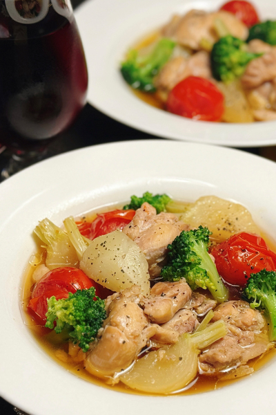 【うまだし×クリスマスレシピ①】野菜たっぷりチキンのほろほろ煮