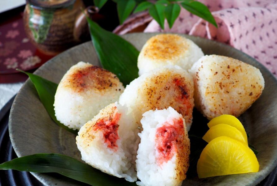 明太マヨネーズが香ばしい!明太昆布焼きおにぎり