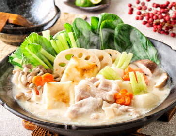 根菜の白味噌鍋(お雑煮風)