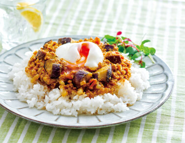 夏野菜たっぷりドライカレー